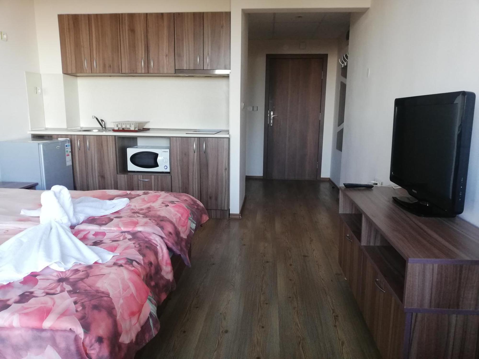 Aparthotel Pine Hills ปอมโปโรโว ภายนอก รูปภาพ