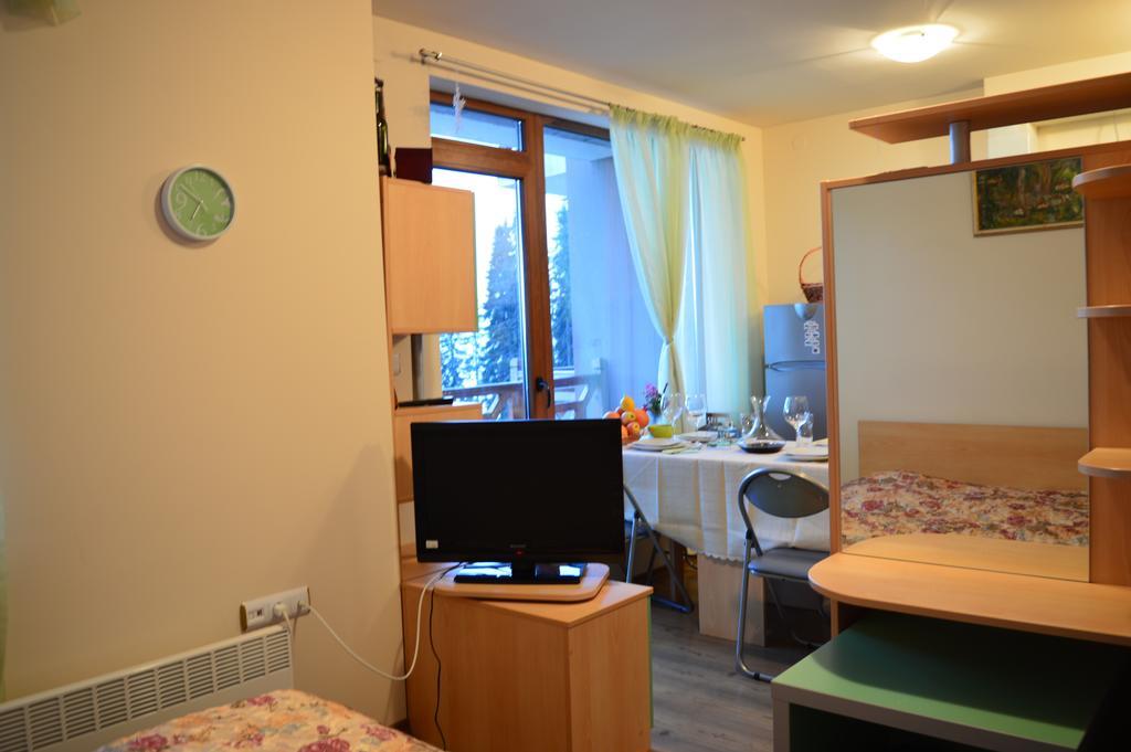 Aparthotel Pine Hills ปอมโปโรโว ภายนอก รูปภาพ